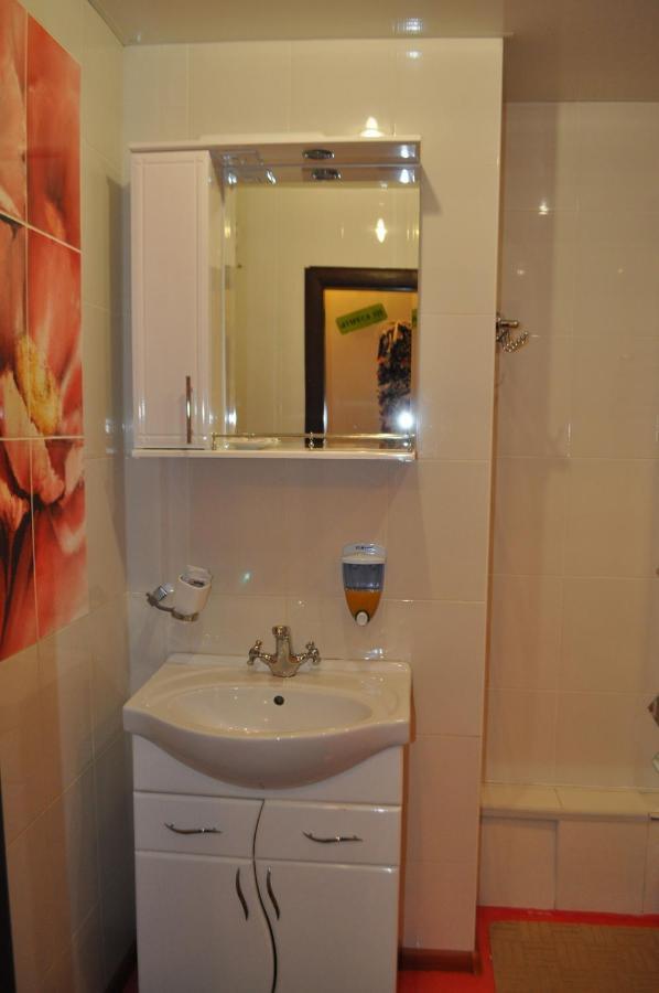 Cozy Apartments Near The Mcdonalds Kremenchuk Luaran gambar